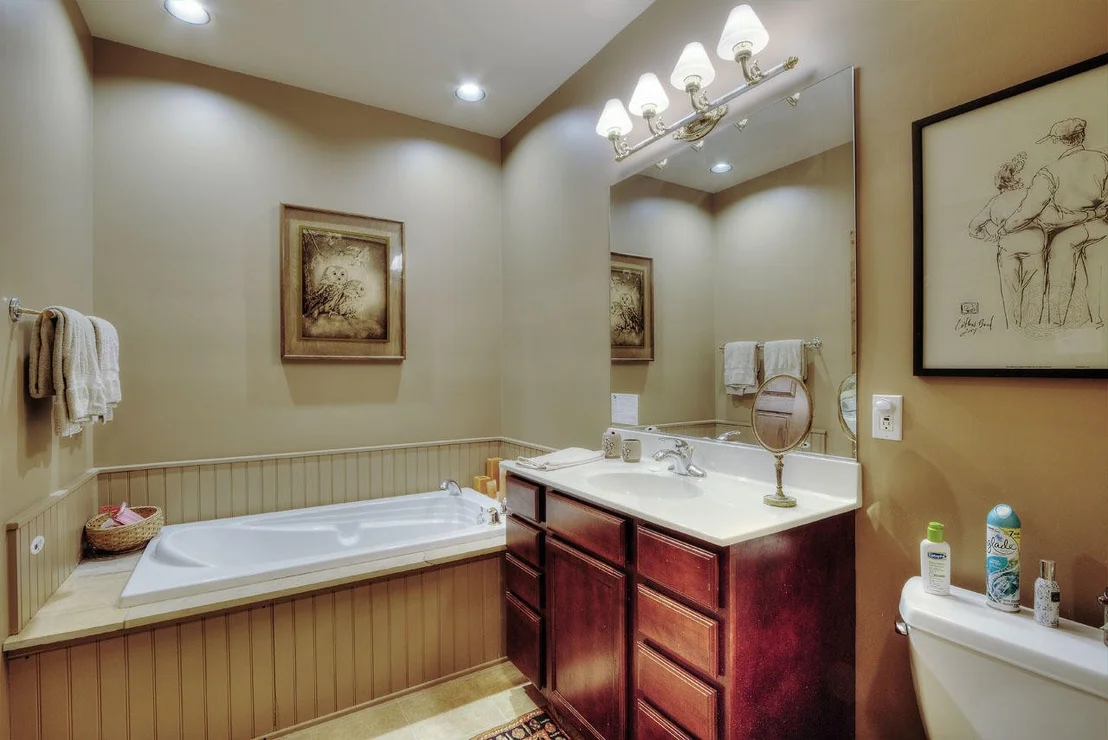 Photo of 121 Greystone Way