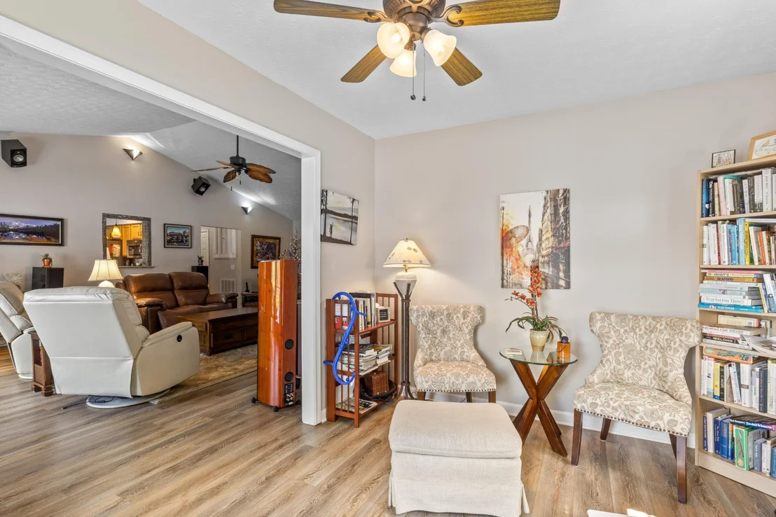Photo of 122 Eagle Point Drive
