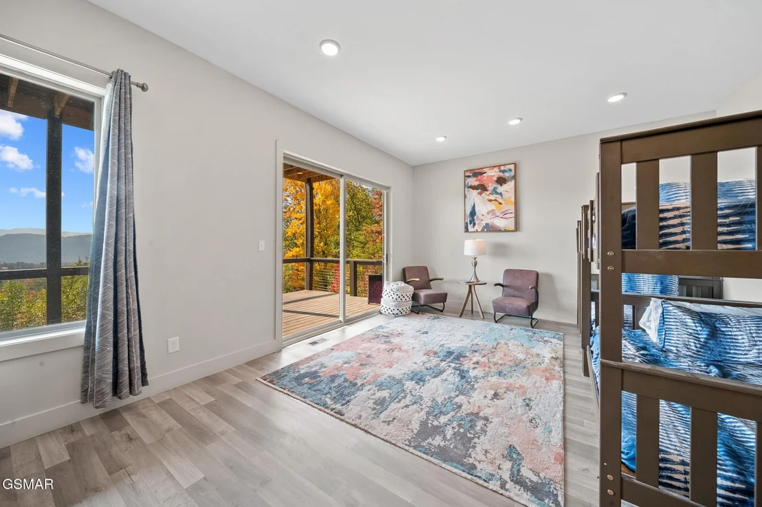 Photo of 3047 Mountaineer Trail