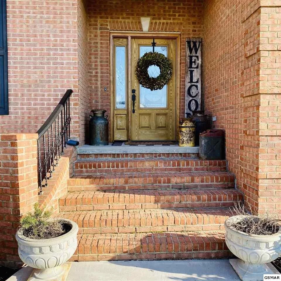 Photo of 1469 Robert Ridge