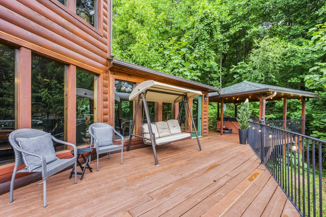 Photo of 2733 Pine Crest Ln