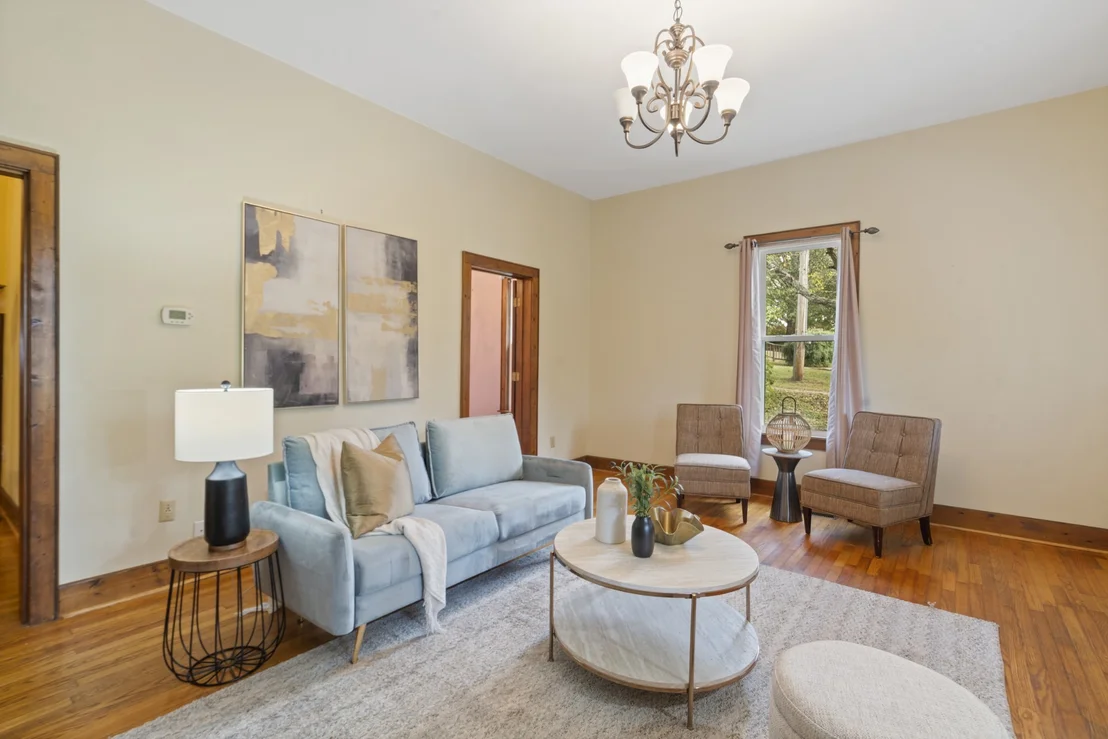 Photo of 116 W Swan St