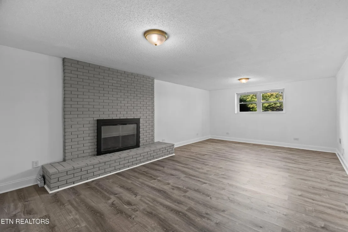Photo of 6864 Westgate Circle