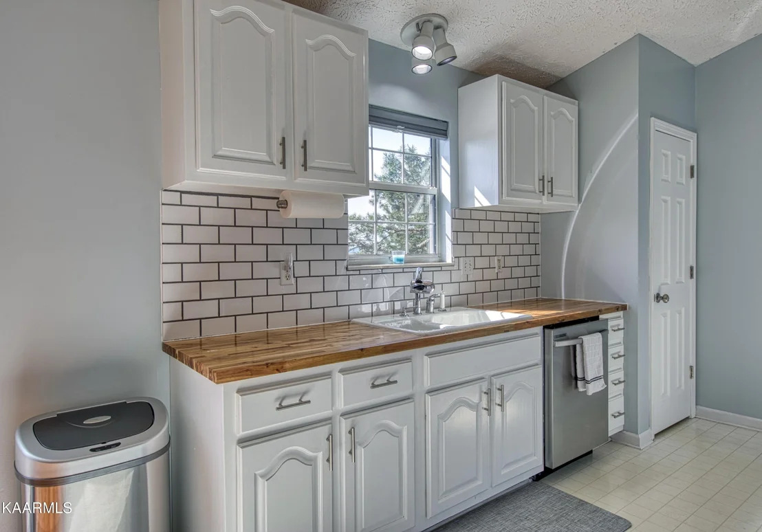 Photo of 104 Alpine Drive