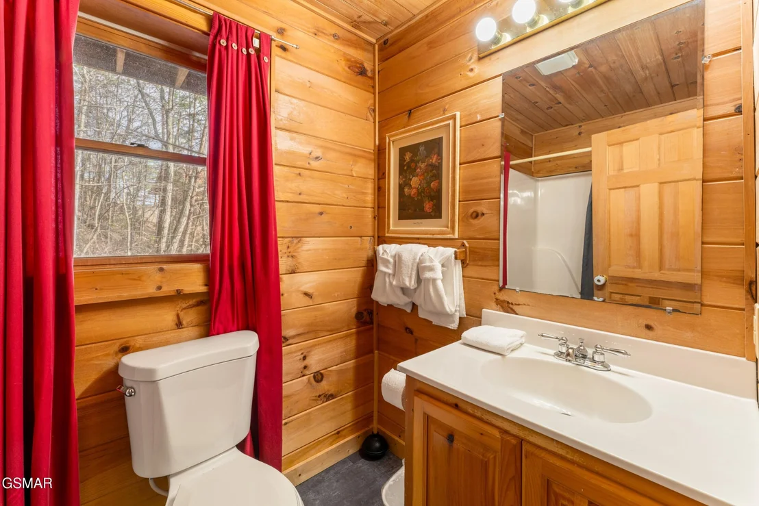 Photo of 1910 E Mountain View Way