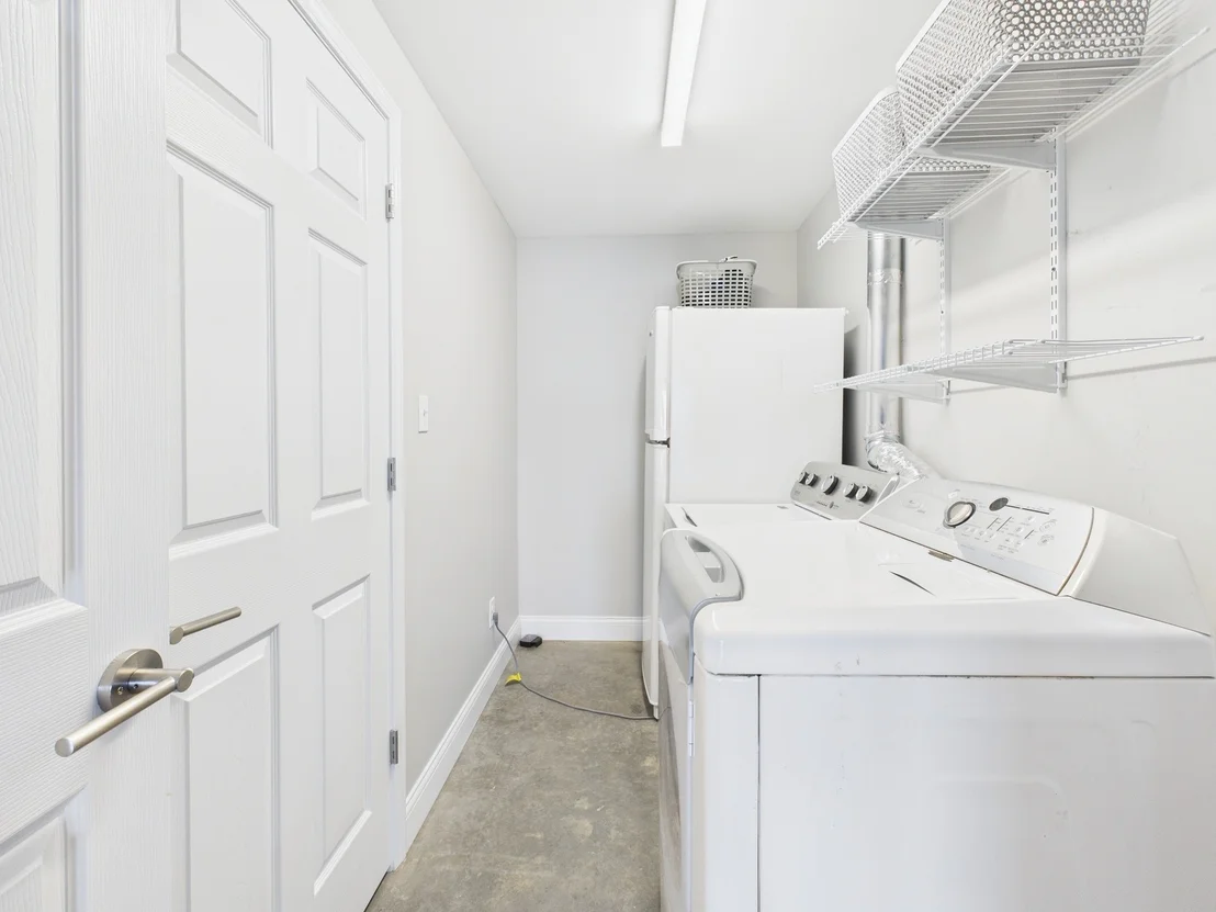 Photo of 191 Wayne Cir