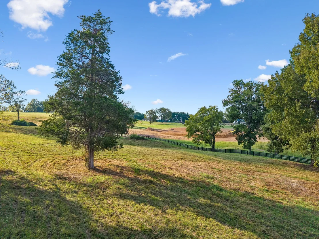 Photo of 1025 Tulloss Rd