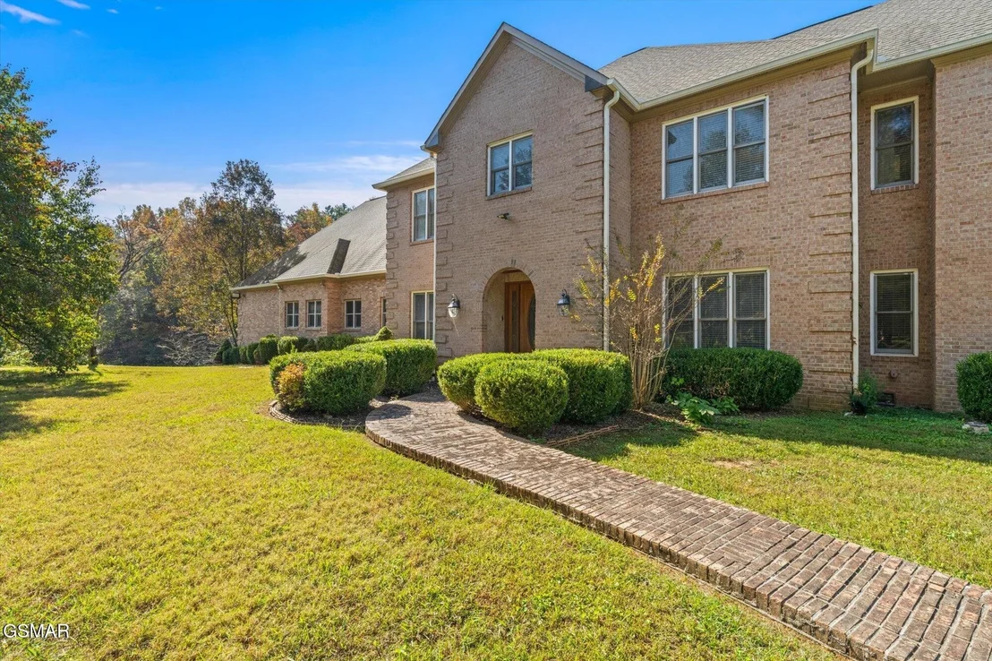 Photo of 1435 White Oak Drive