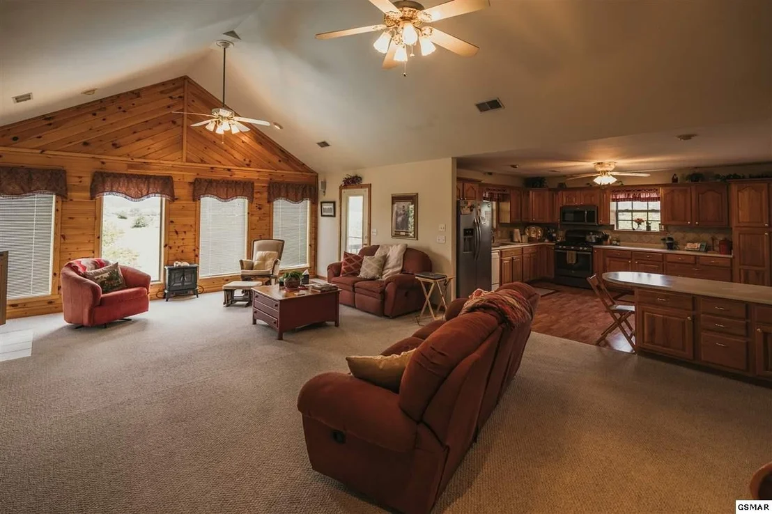 Photo of 160 Estele Drive