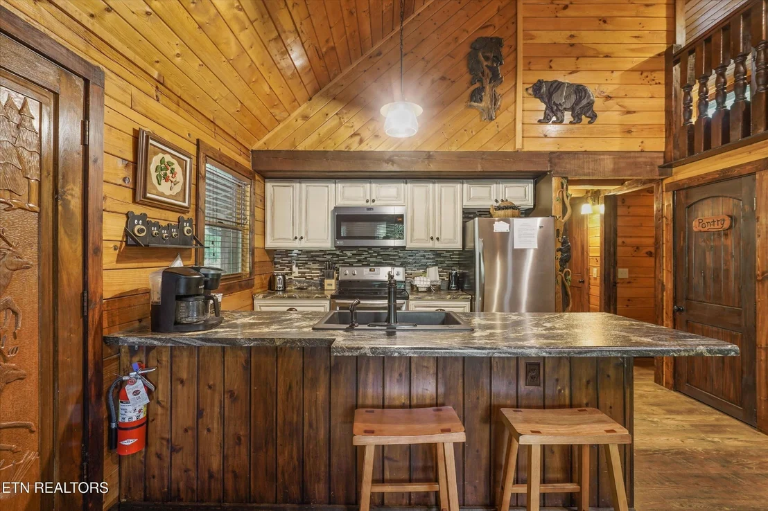 Photo of 2308 Hidden Mountain Rd