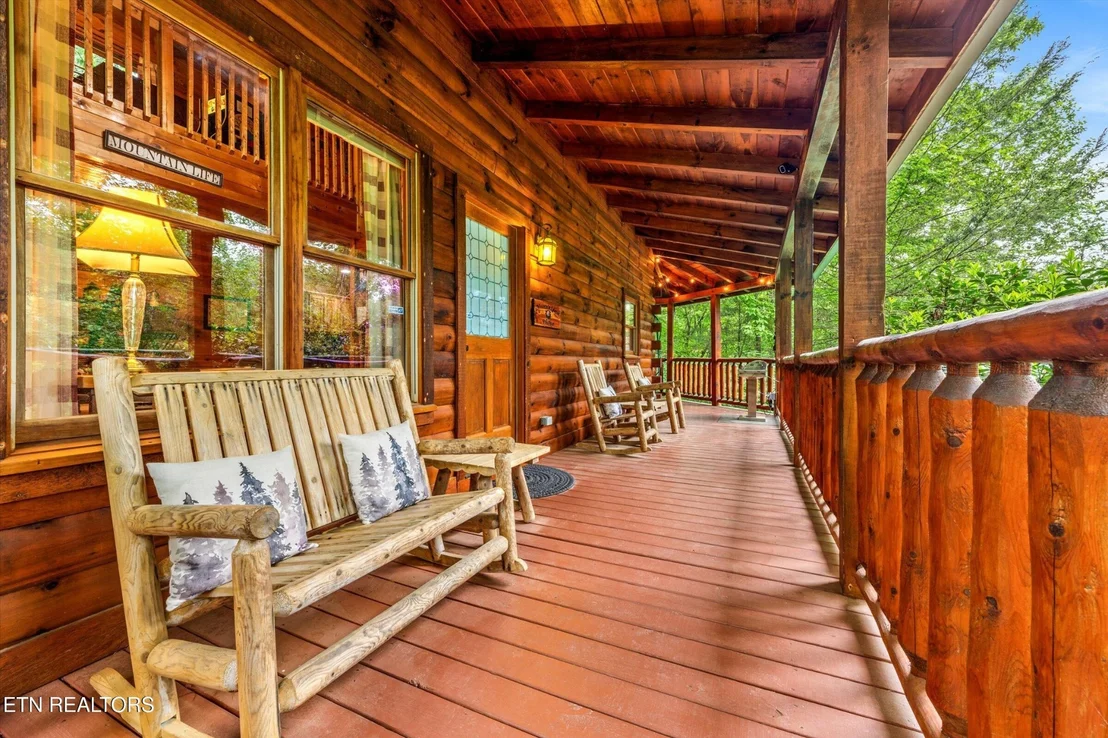 Photo of 1712 Pulaski Lane