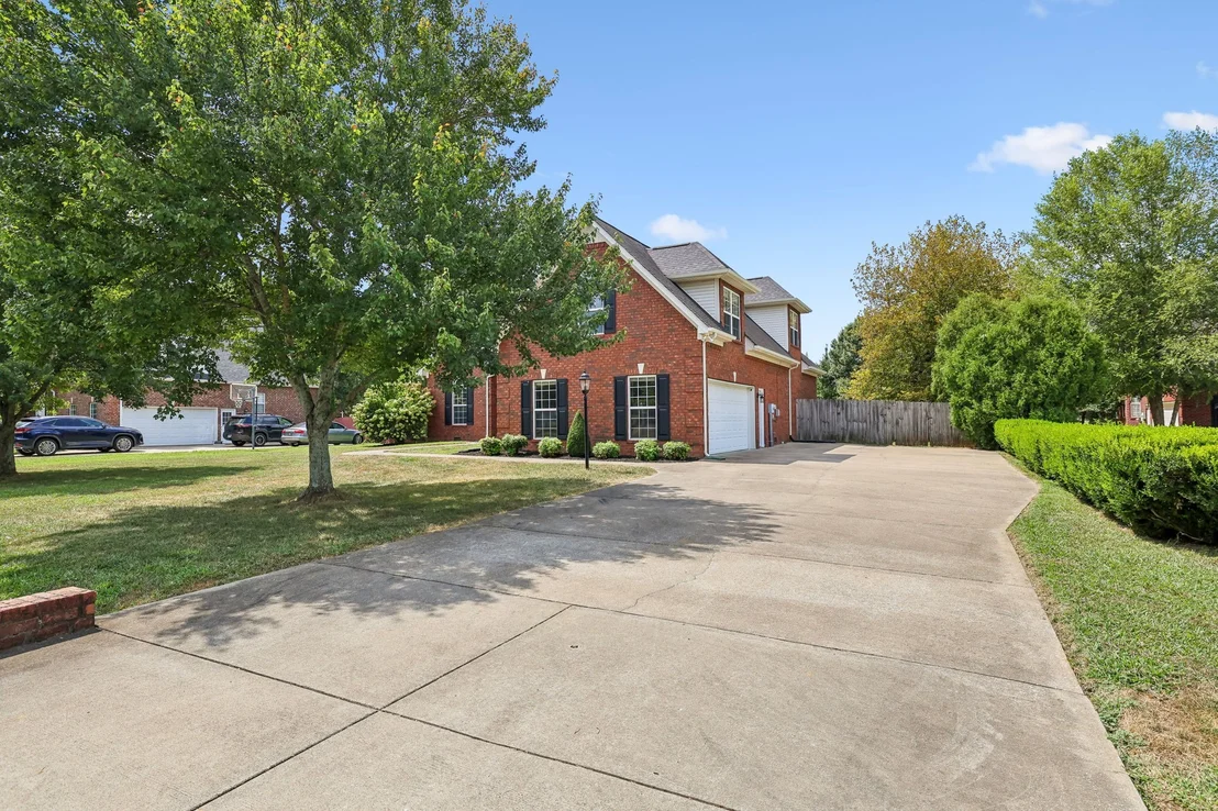 Photo of 1209 Paramount Dr