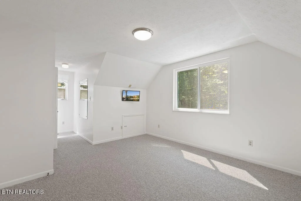 Photo of 8908 Ellis Lane