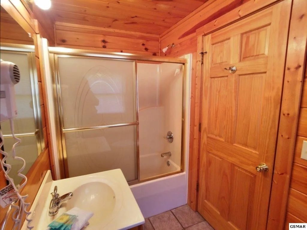 Photo of 2303 Rand Road