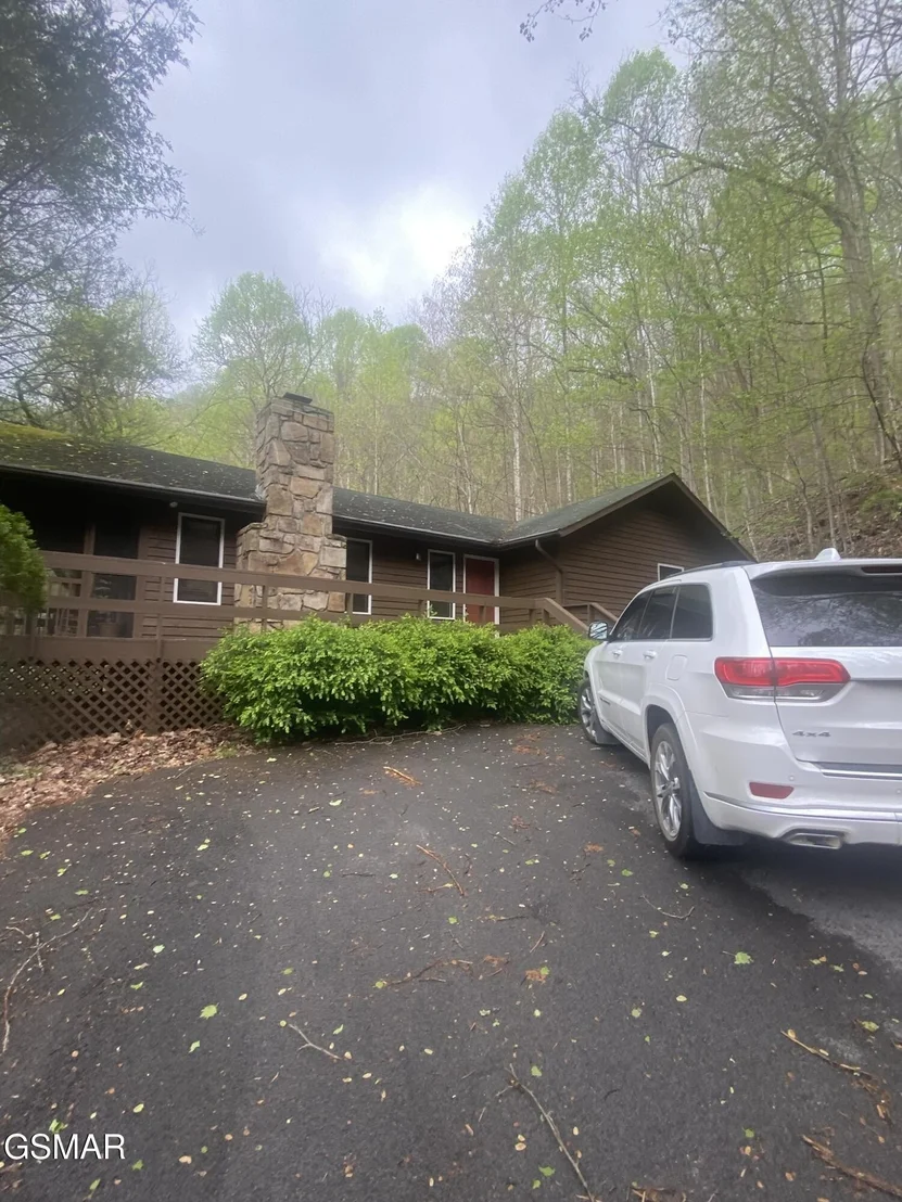 Photo of 2744 Black Walnut Flats Road