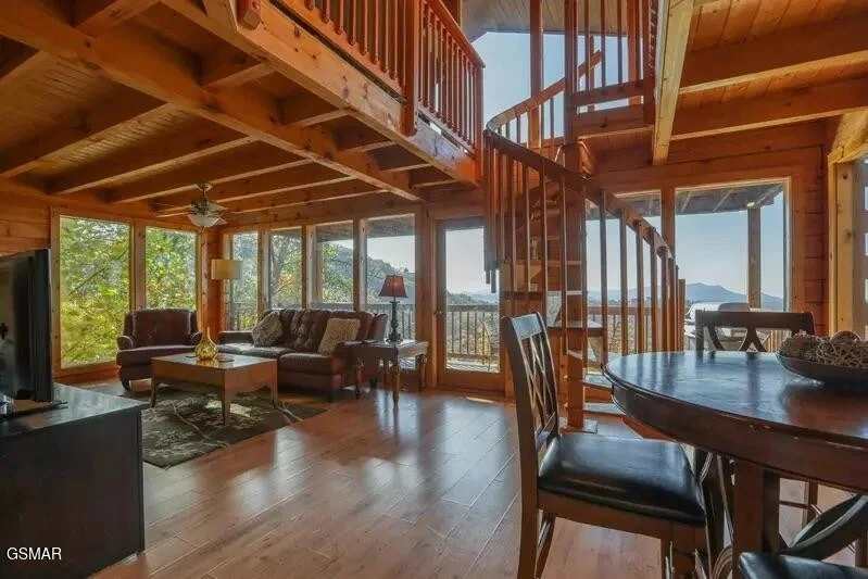 Photo of 2131 Paradise View Way