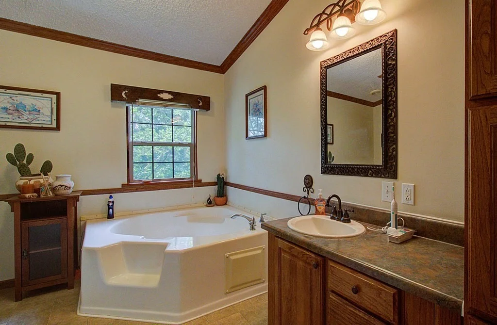 Photo of 3464 Whaley Road