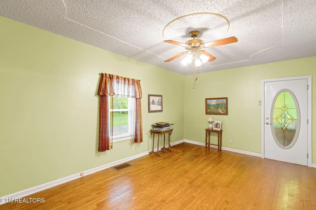 Photo of 679 N Wright Rd