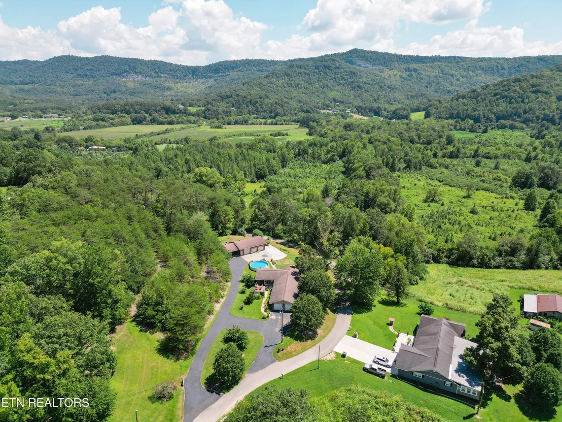 Photo of 175 Oswego Rd