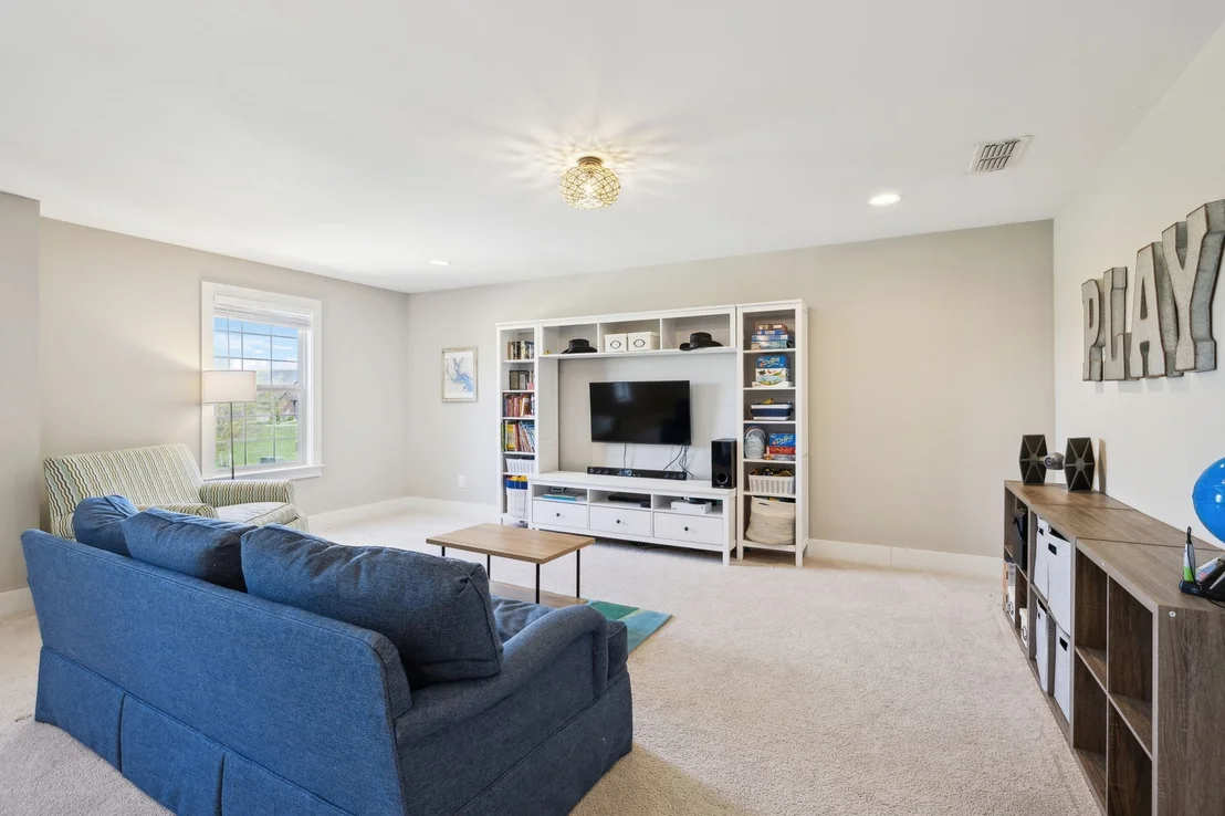 Photo of 7025 Headwaters Dr