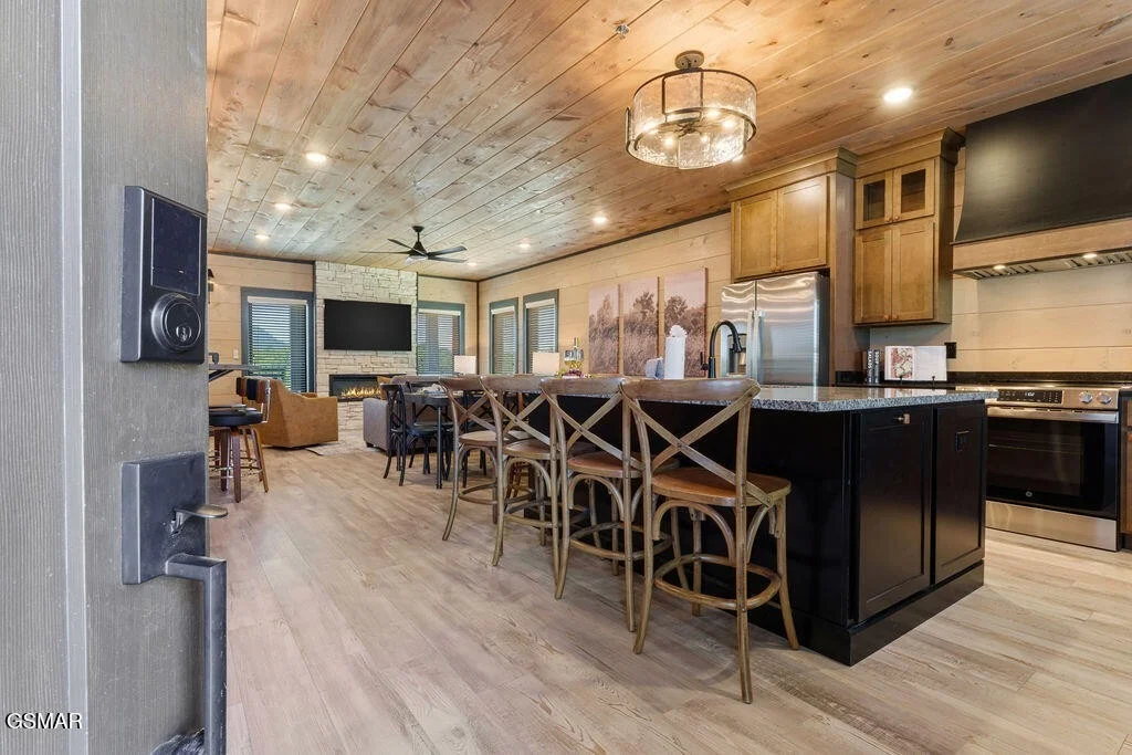 Photo of 641 Summer Valley Way