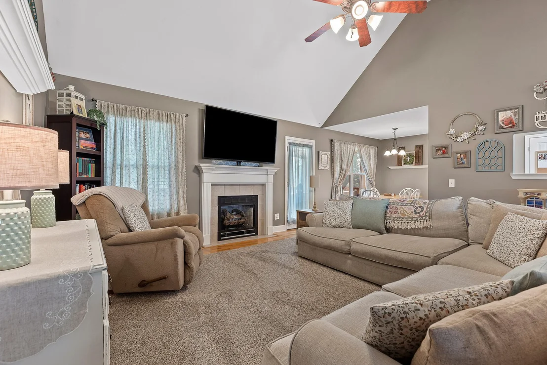 Photo of 42 Willowbrook Drive