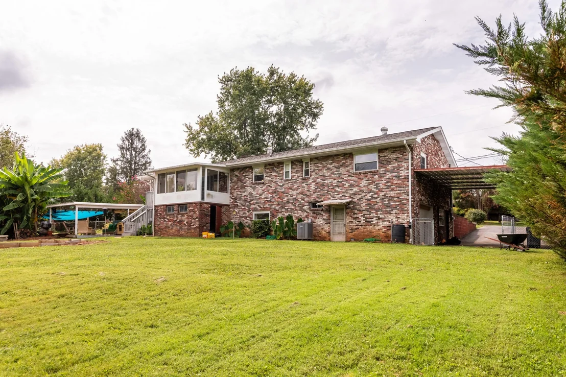 Photo of 218 Howard Drive