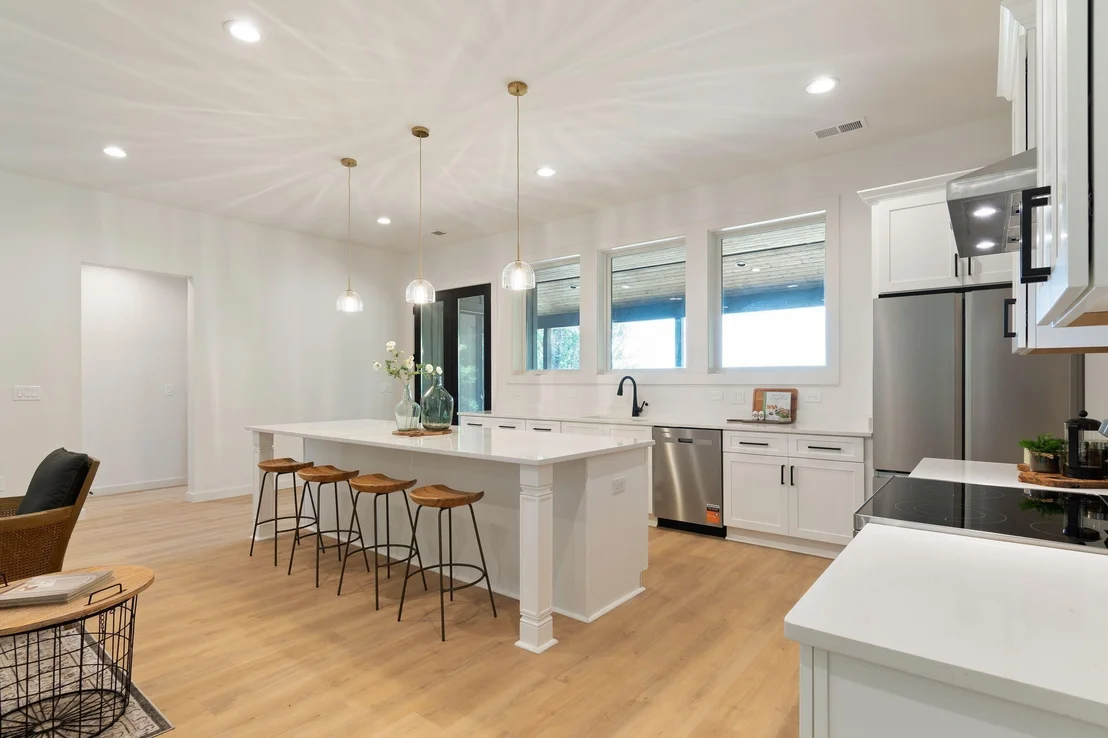 Photo of 900 Valley View Drive