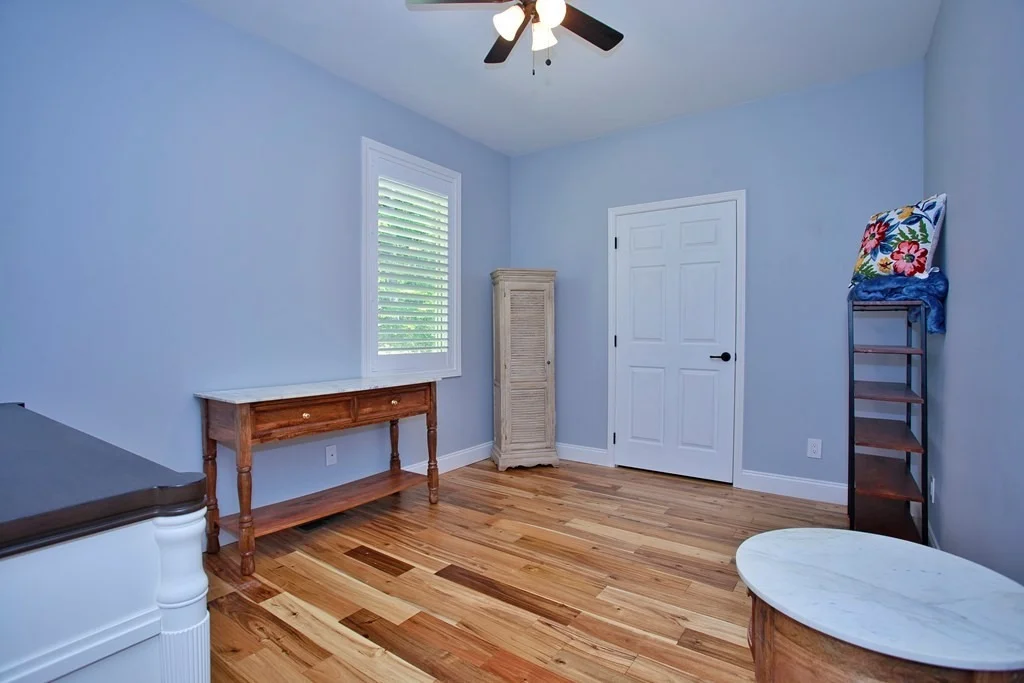 Photo of 250 Blount Circle