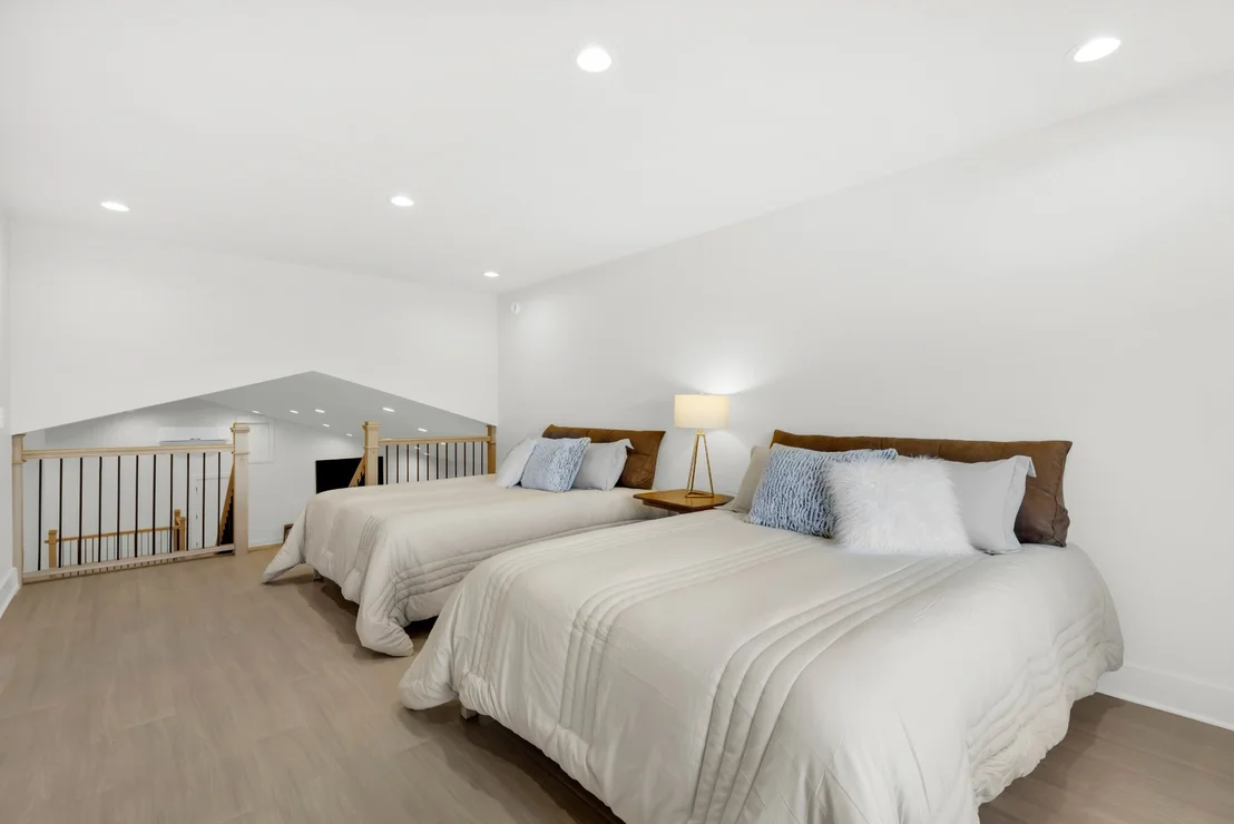 Photo of 156 Junction Dr