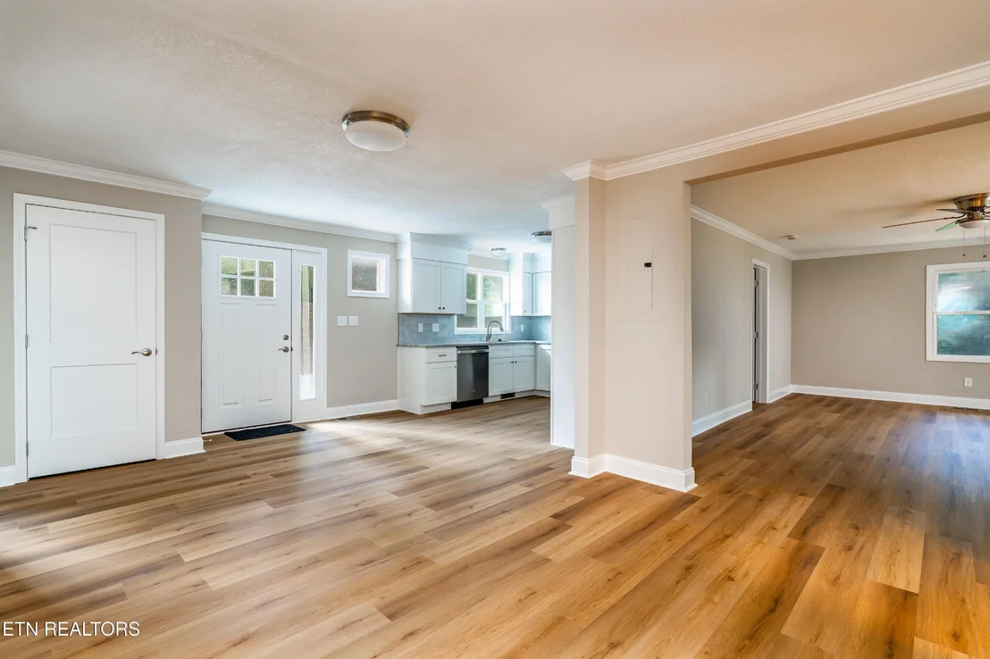Photo of 700 Lakeview Drive