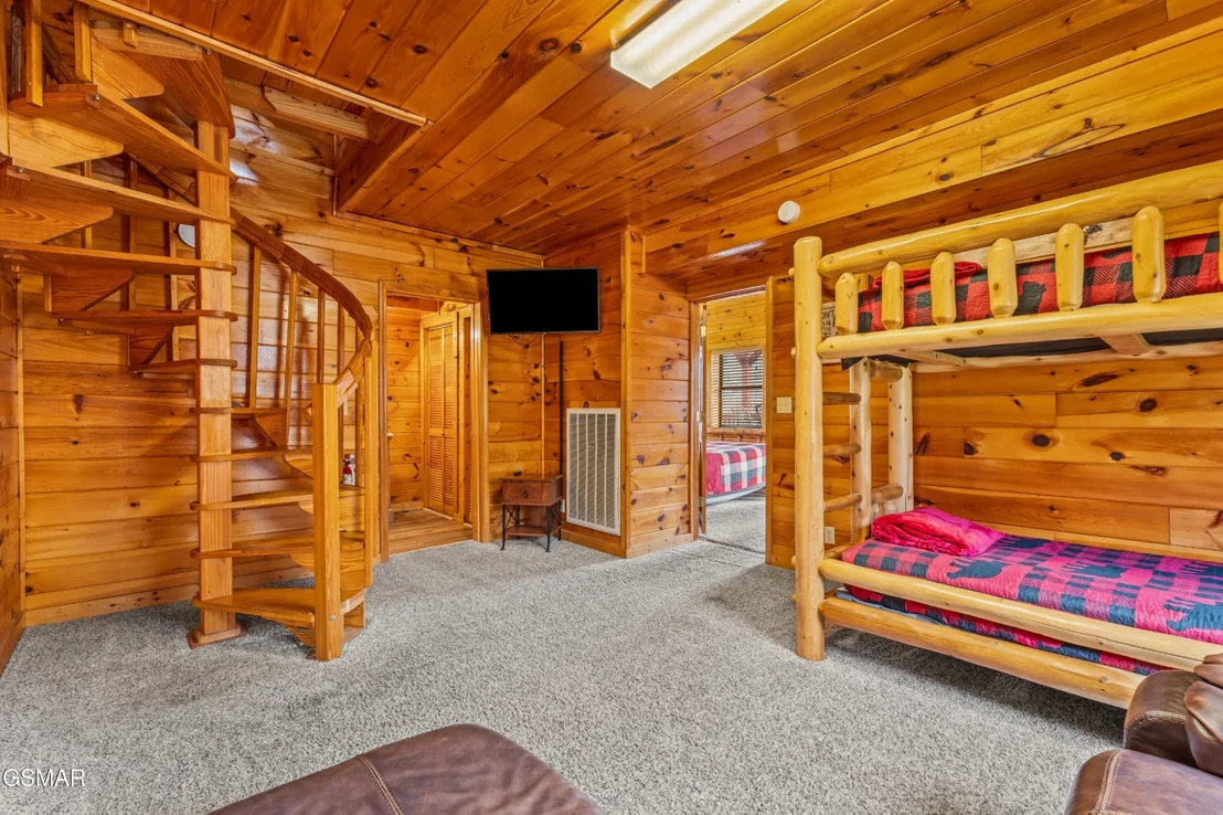 Photo of 513 Hideaway Ridge Circle