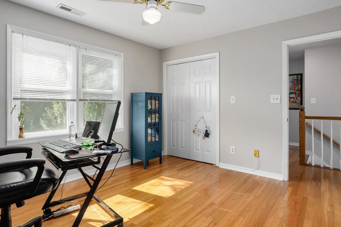 Photo of 103 Oakview St