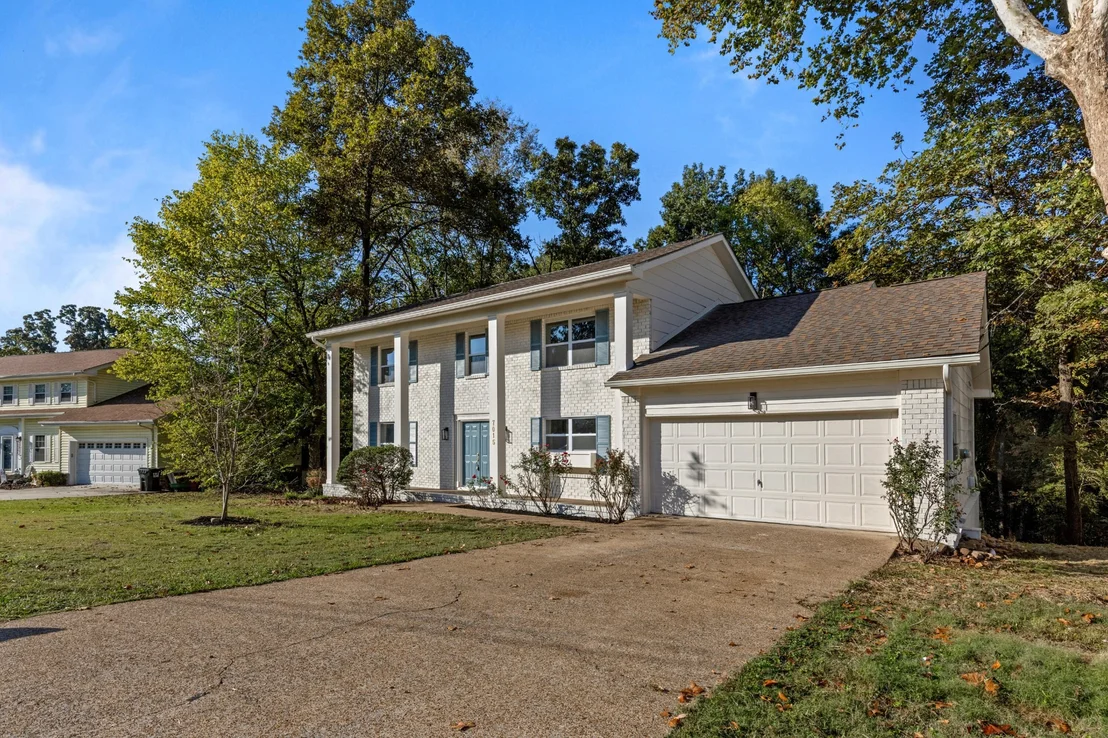 Photo of 7015 Fairington Circle