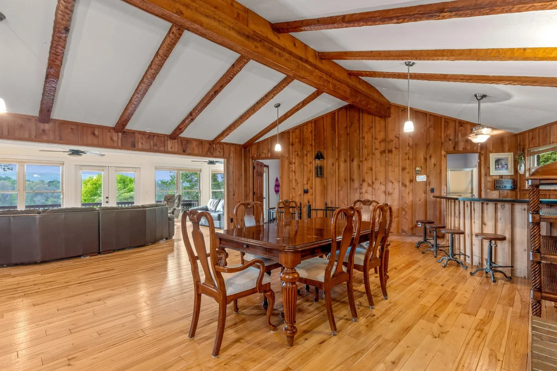 Photo of 979 Clift Cave Road