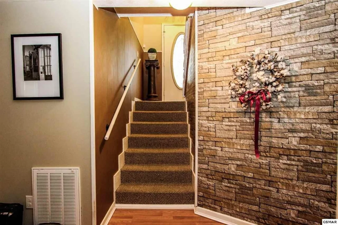 Photo of 179 Brookview Drive