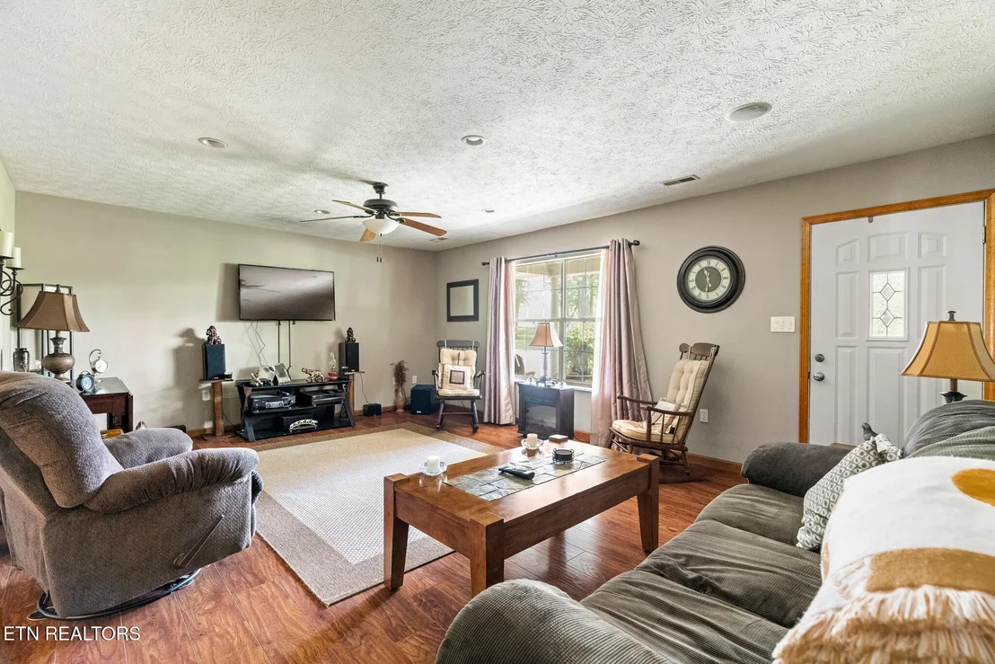 Photo of 945 Circle Drive