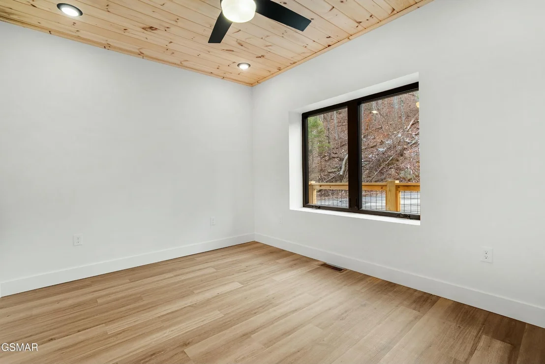 Photo of 2232 Spurling Road