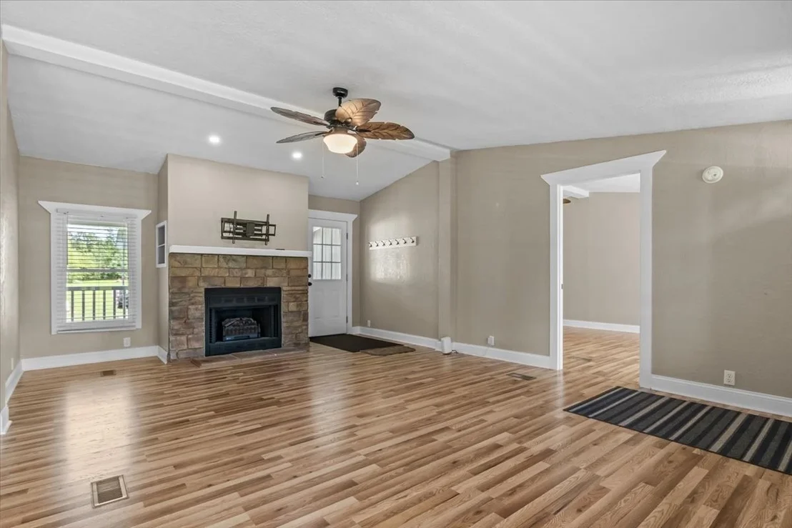 Photo of 1112 Garners Creek Rd