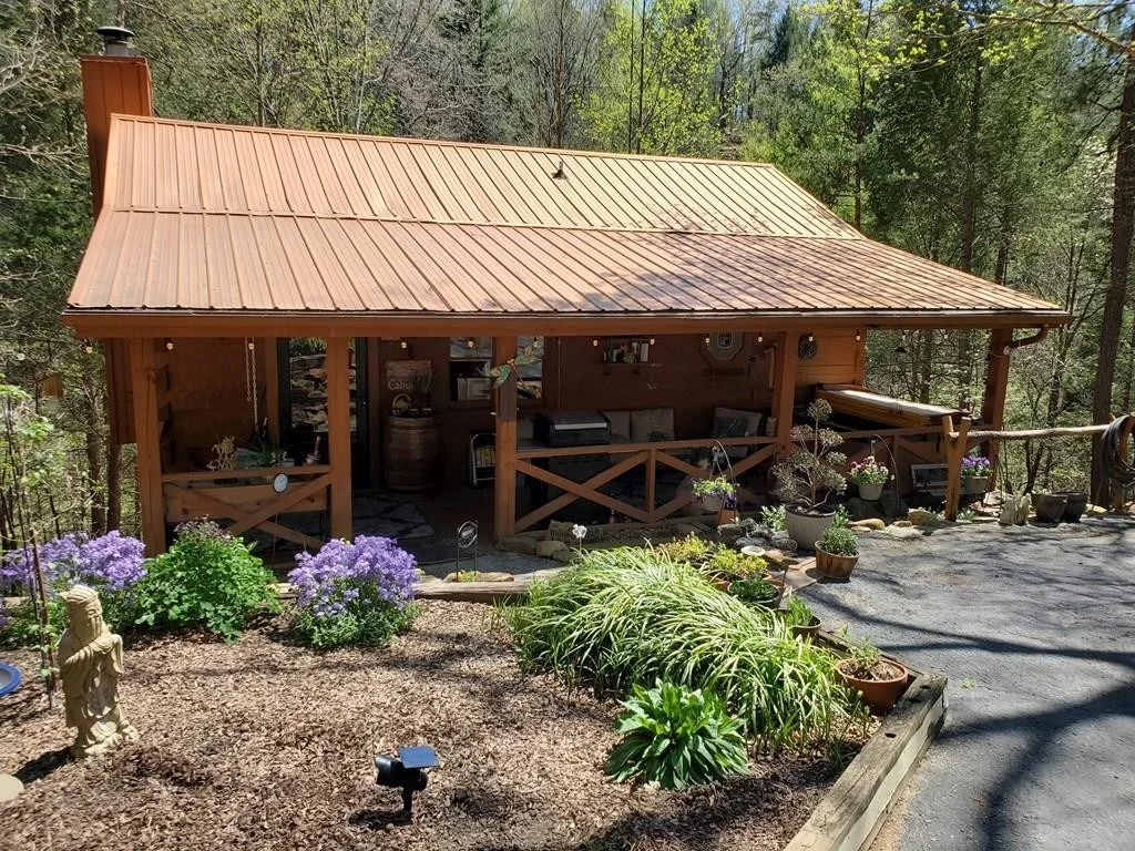 Photo of 2104 Matt Road
