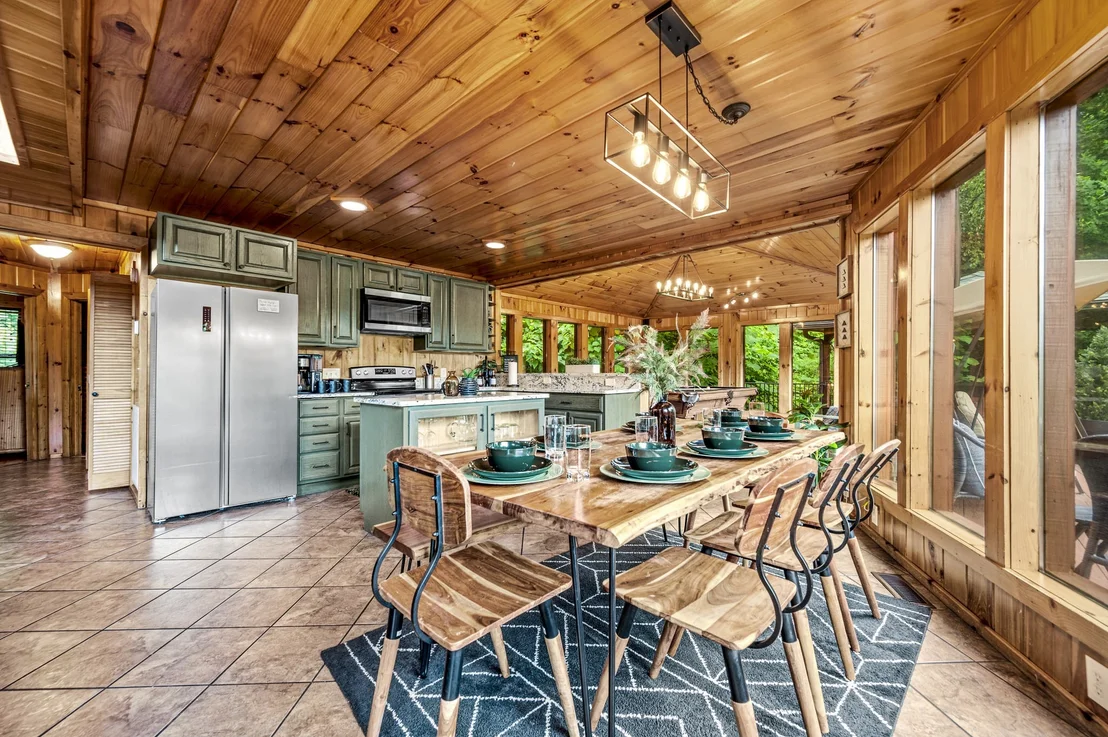 Photo of 2733 Pine Crest Ln