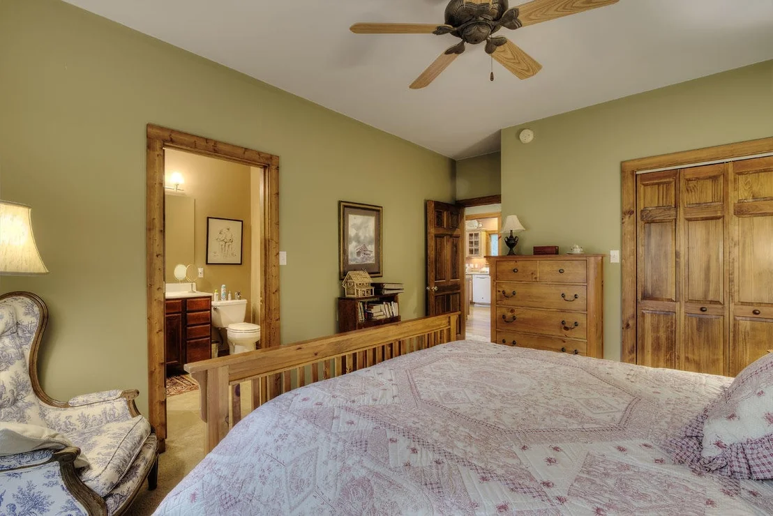 Photo of 121 Greystone Way