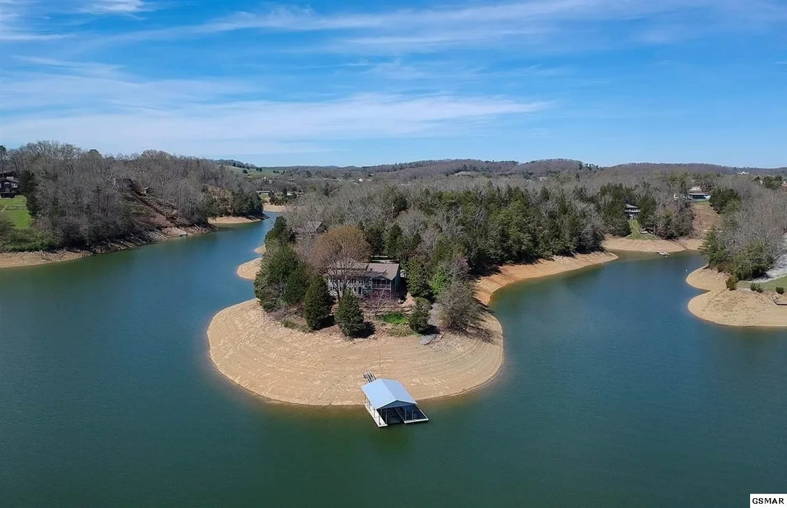 Photo of 1870 RIDGECREST Drive