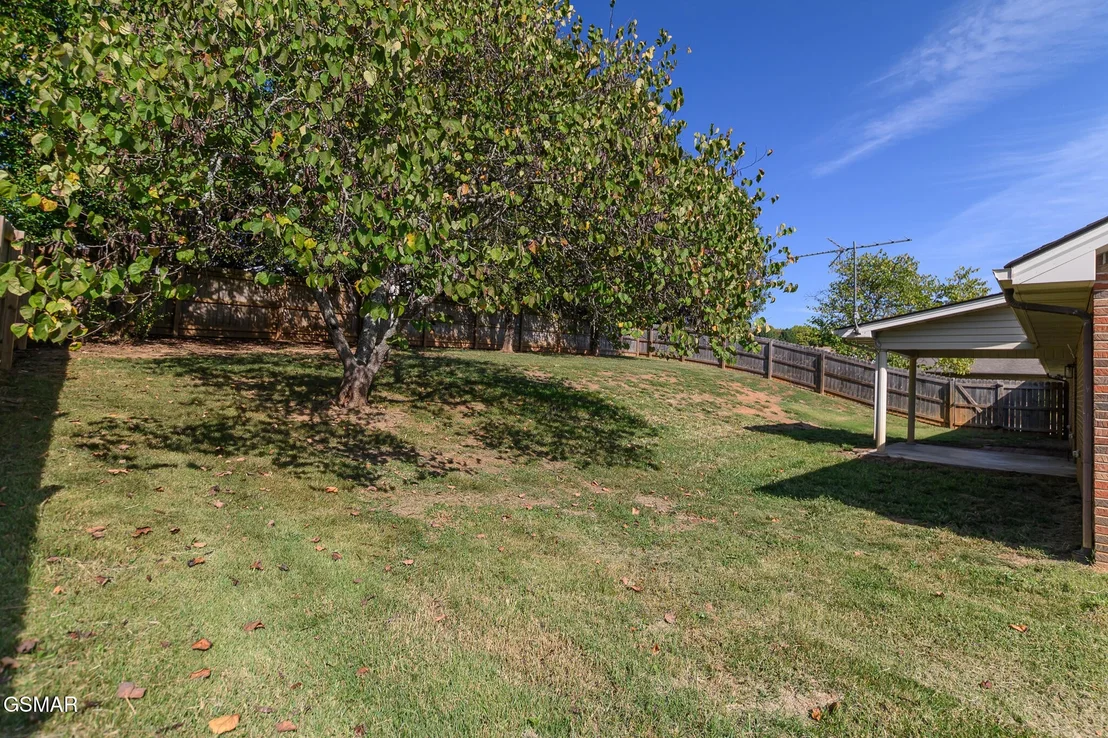 Photo of 2115 Bradley Lane