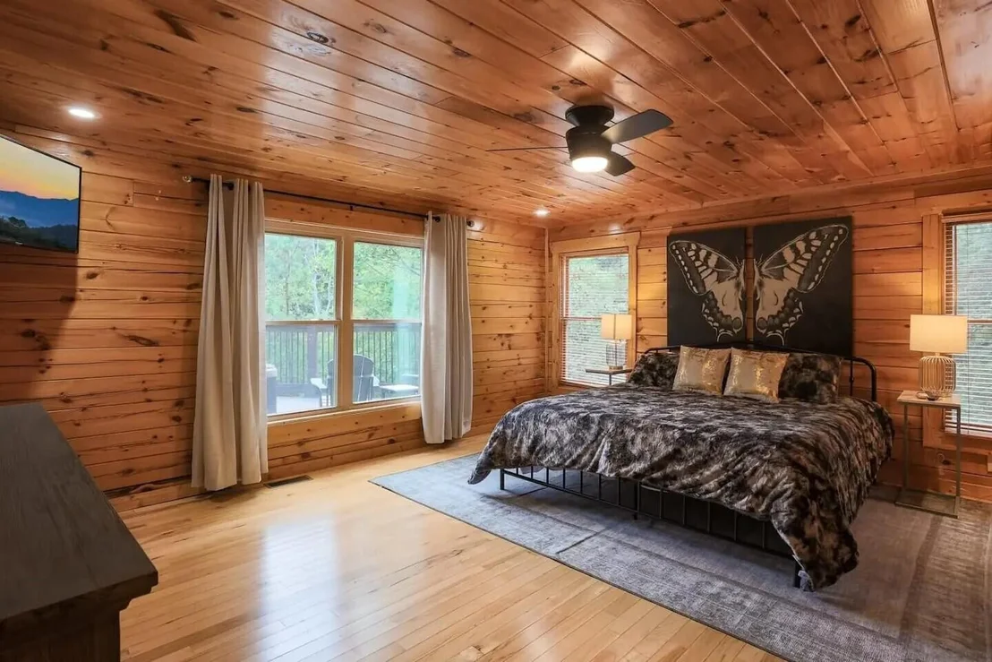 Photo of 2336 Breezy Rd
