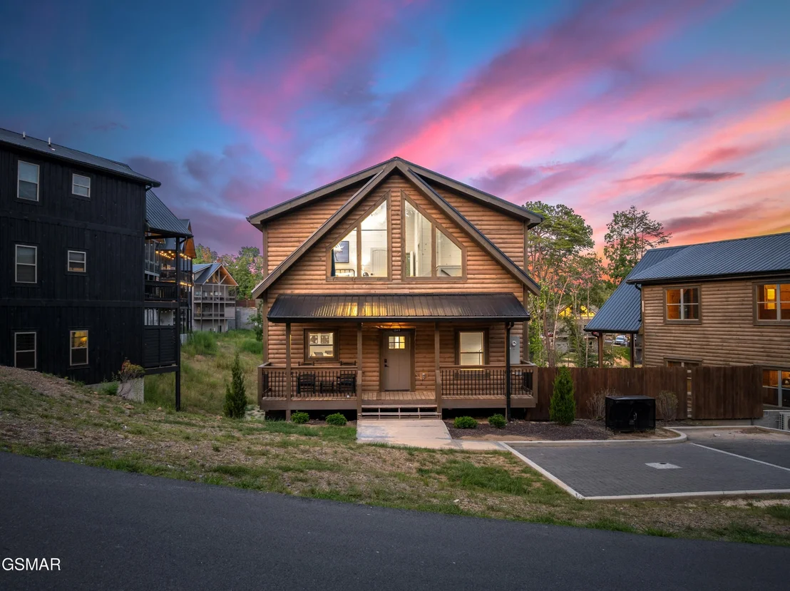 Photo of 2848 Sequoia Road