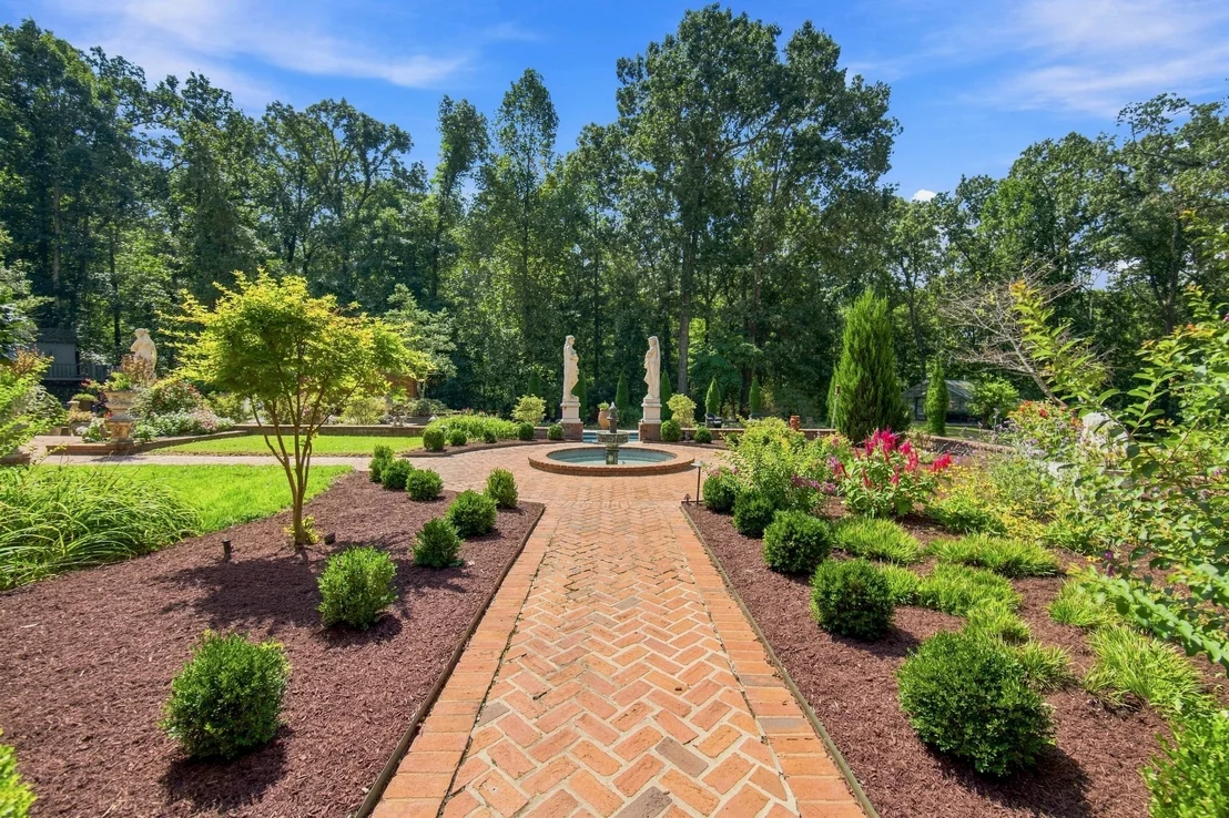Photo of 18 Windwood Drive