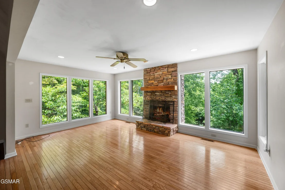 Photo of 2369 Goldrush Road
