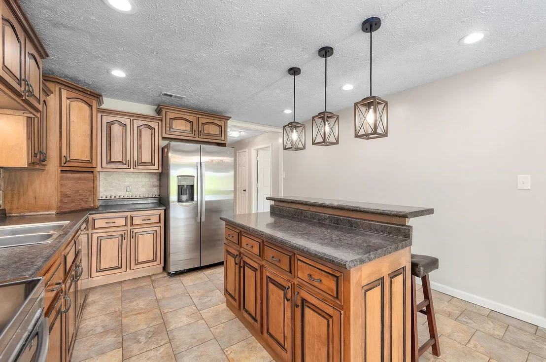 Photo of 200 HILLCREST DR