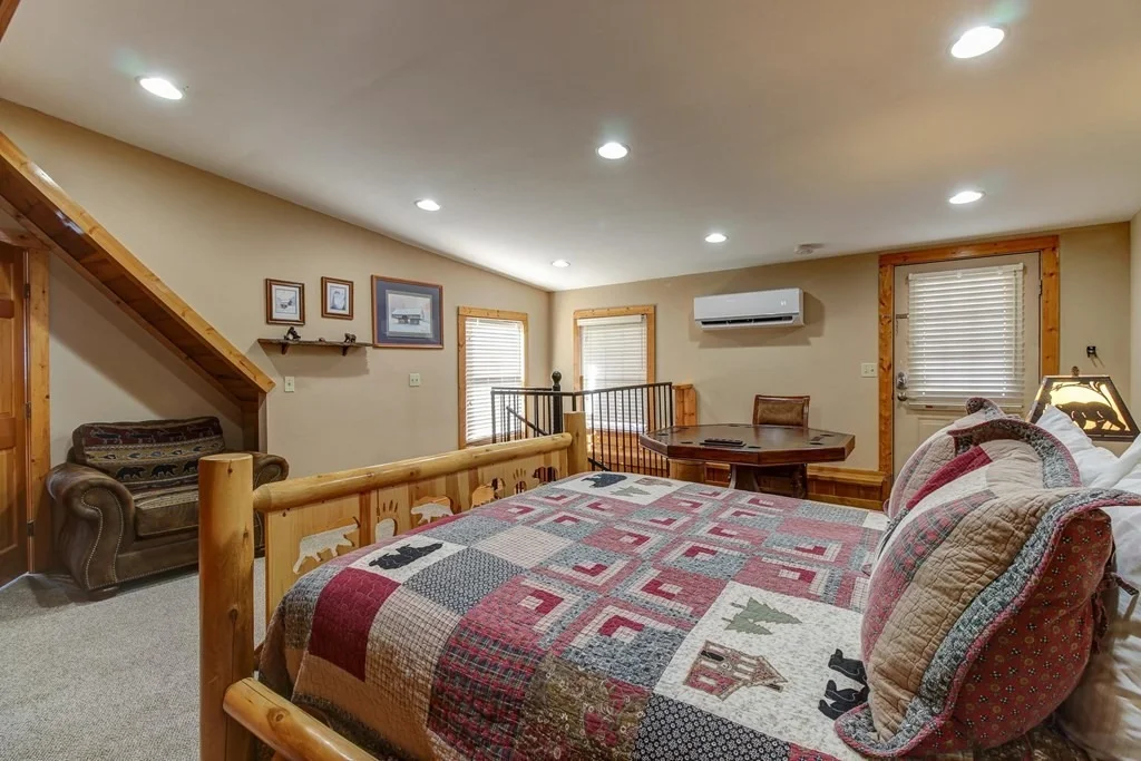 Photo of 305 Big Bear Way